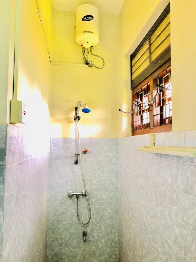 Trip "N" Chill Hostels Colombo Airport Katunayaka Esterno foto