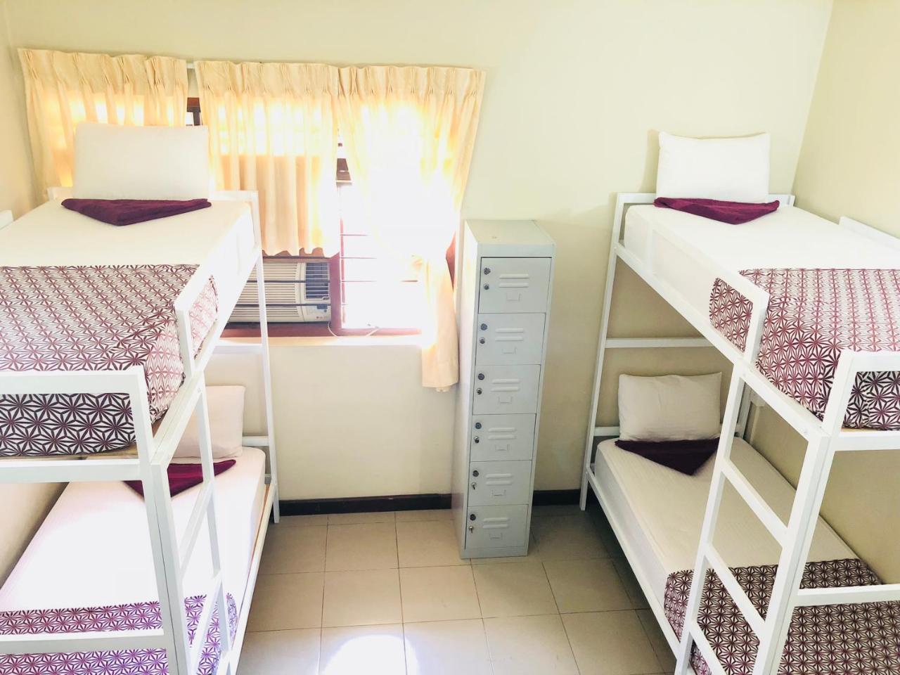Trip "N" Chill Hostels Colombo Airport Katunayaka Esterno foto